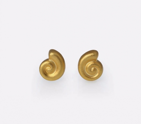 7041. earrings